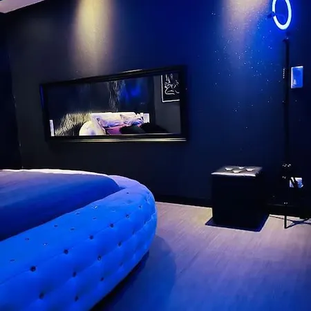 La Nuit Coquine - Avec Jacuzzi - Evasion 3* Le Mans